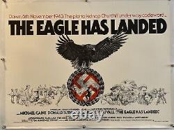 Affiche British Quad du film THE EAGLE HAS LANDED 1976 doublée en lin.