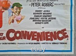 Affiche de cinéma britannique Quad originale de 1971 CARRY ON AT YOUR CONVENIENCE