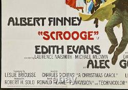 Affiche de cinéma originale en quadruple du film Scrooge avec Albert Finney, Conte de Noël 1970.
