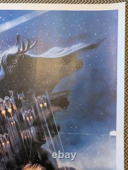 Affiche de film Quad du Royaume-Uni de Star Wars : L'Empire contre-attaque, première impression de 1980, avec support en toile. Affiche de film Quad du Royaume-Uni de Star Wars : L'Empire contre-attaque, première impression de 1980, avec support en toile.