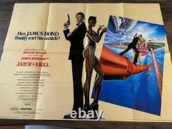 James Bond : Dangereusement vôtre Affiche originale britannique Quad 30x40 pliée