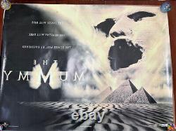 L'affiche de cinéma double face avancée quadruple originale du Royaume-Uni de la momie. 30x40 pouces