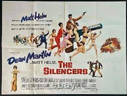 L'affiche originale du cinéma du film 'The Silencers' avec Dean Martin dans le rôle de Matt Helm en 1966.